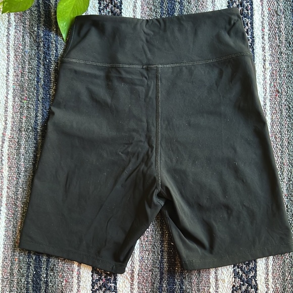 Sarah’s Day x White Fox Active biker shorts - Picture 4 of 4